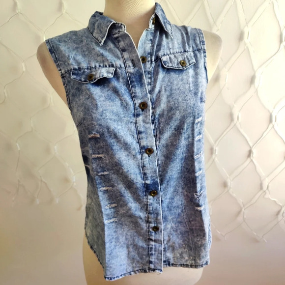 Toska Denim Distressed Top / Fits Small - Picture 1 of 5